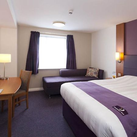 Premier Inn Birmingham City - Aston エクステリア 写真