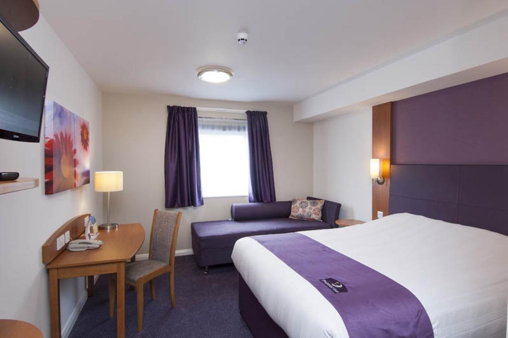 Premier Inn Birmingham City - Aston エクステリア 写真