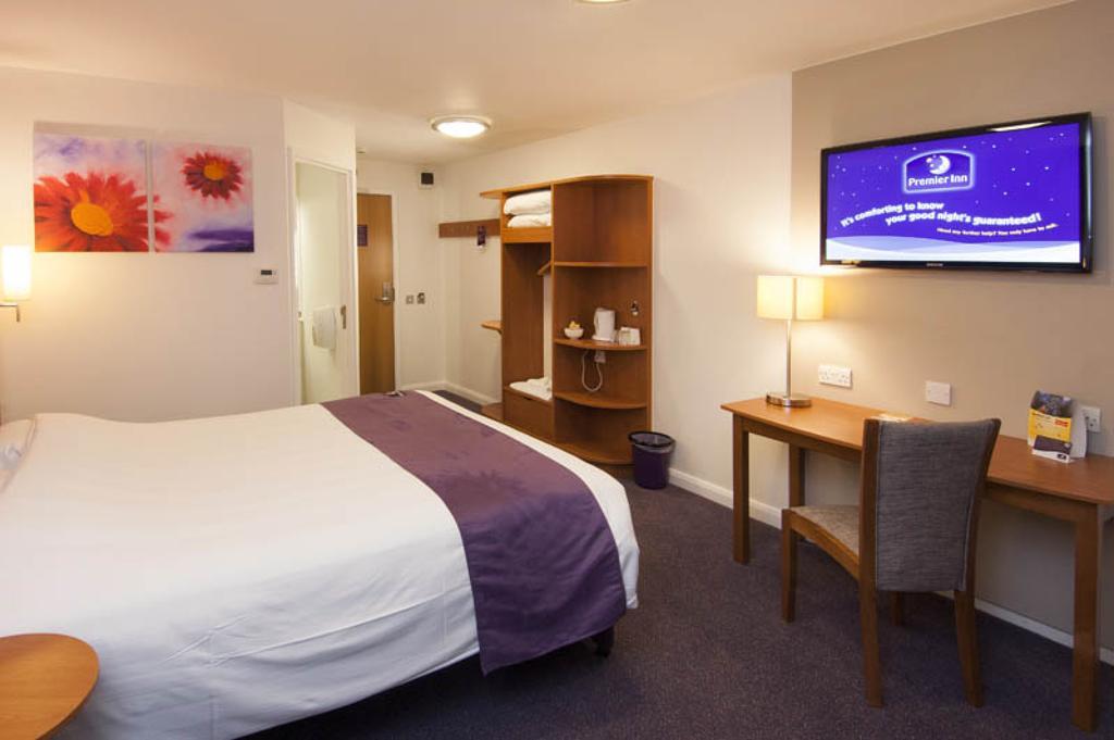 Premier Inn Birmingham City - Aston エクステリア 写真