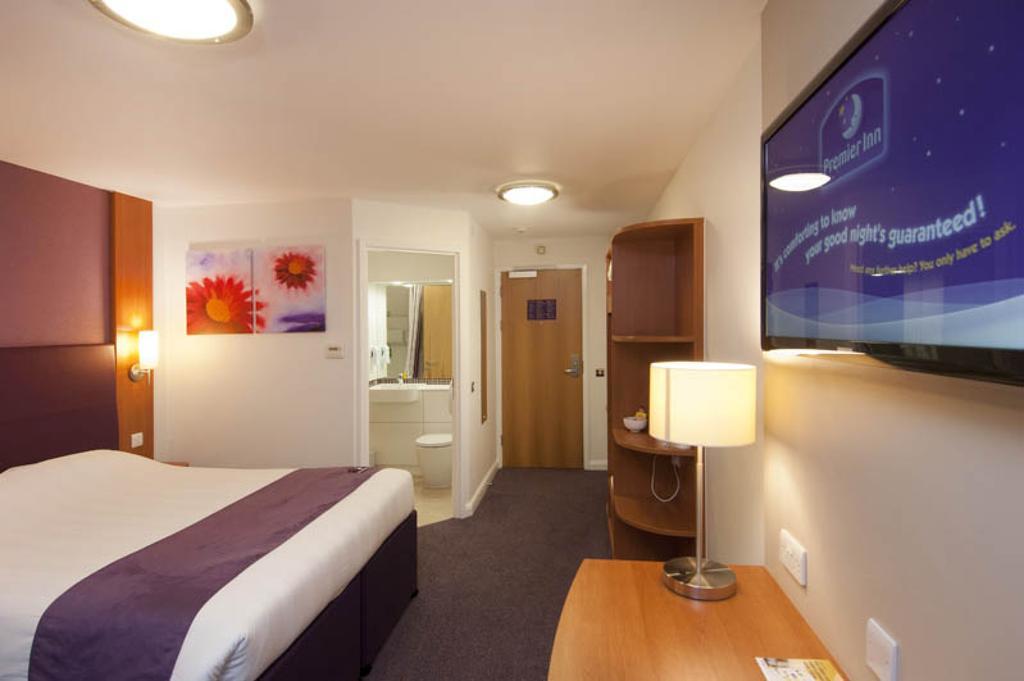 Premier Inn Birmingham City - Aston エクステリア 写真